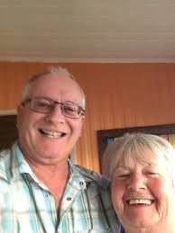 Dee Stubbs's Instagram, Twitter & Facebook