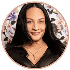 Annie Segarra's Instagram, Twitter & Facebook