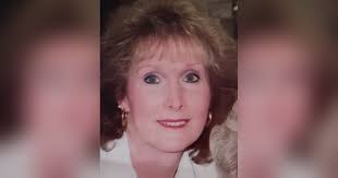 Christina Mims's Instagram, Twitter & Facebook