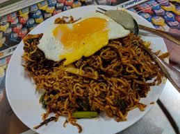 If you have not eaten fried maggi then see the video and make it at your. Maggi Goreng Kambing Picture Of Devi S Corner Kuala Lumpur Tripadvisor