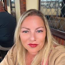 Looking for small adults lady's bike in romsey area please 🙏