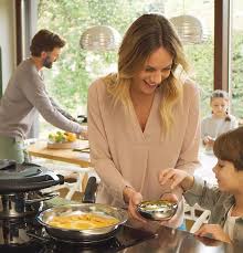 Barcelona, madrid, málaga, sevilla, valencia, vigo y zaragoza una vez finalizado el cambio de batería, puedes pagar en efectivo o con tarjeta. Amc Espana Sistema De Cocina Premium Amc Ollas Y Sartenes Para Una Cocina Saludable Amc