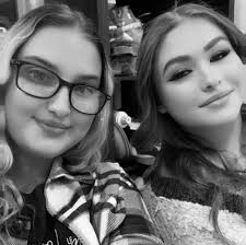 Gracie Woods and Roberto Beraza JR's Wedding Website