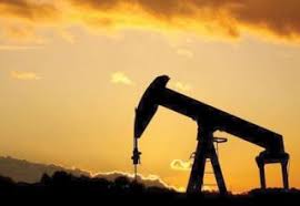 تراجع أسعار النفط اليوم الأحد اقتصاد العرب In 2020 Oil Industry Wind Turbine Turbine