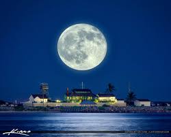 Beauitful Moon Rising Over The Okeechobee Waterway On Hutchinson Island Of The Refuge House Composite Image Created Wallpaper Earth Good Night Moon Moon Rise