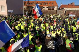 France's centrist government blamed the far right, who along with other politicians blamed macron. Mouvement Des Gilets Jaunes Wikipedia