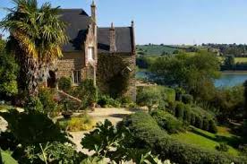 Chateau De Kestellic Plouguiel Cotes D Armor Jardin Exotique Castle Estate Castle House Beautiful Park