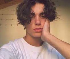 For teenagers it is the ultimate style of fashion, making a puff on the crown with your long front layers. 212 Images About E Boys On We Heart It See More About Boy Aesthetic And Eboy Boy Hairstyles Middle Part Hairstyles Boys Haircuts