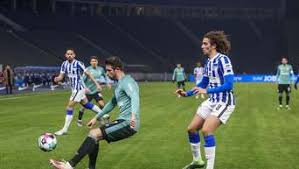Wichtiger sieg für hertha bsc im kampf um den klassenerhalt. Schalke 04 Hertha Bsc Im Pfosten Gluck S04 Verliert Trotz Fuhrung S04
