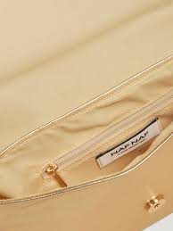 The naf naf clothing collection brings a piece of parisian glamour into your wardrobe. Pochette Ceremonie Light Gold Femme Naf Naf