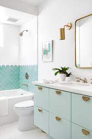 Paint colors that go with light green tile. 21 Ways To Decorate With Mint Green