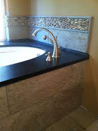 Here, we gather the best ideas for backsplashes in bathrooms. Tub Backsplash Backsplash Home Home Decor