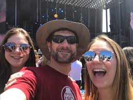 Rachel Gross (@rachelg_151)