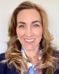 Julie Mcarthur's Instagram, Twitter & Facebook