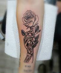 House Of Pain Ecuador Tattoo Piercing Studio Rosa Y Mano Esqueleto Estudio House Of Pain Artista Lenin Quinteros Tumbaco Quito Ecuador Facebook