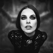 ph White Alice PUT YOUR HANDS analogue