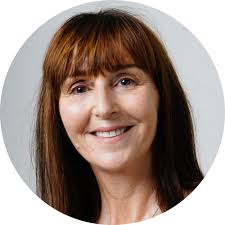 Sara Doherty's Instagram, Twitter & Facebook