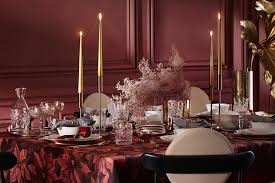 Explore and shop our favorite holiday dining room styles from classic to contemporary, and get inspired to try a fresh, festive look. 50 Beautiful Christmas Table Decorating Ideas Loveproperty Com