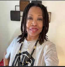 2022 community thing 🤣🤣🤣🤣 her name is Henrietta