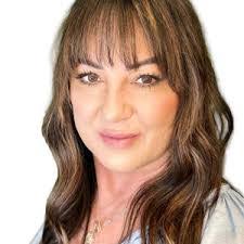 Jackie Peer's Instagram, Twitter & Facebook