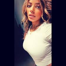 Alyson Malone's Instagram, Twitter & Facebook