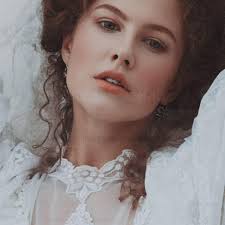 Но вот 6 августа 2018 в россии начинается показ долгоиграющей мелодрамы искушение с её участием. Legejda Dasha Home Facebook