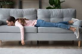 Mir fällt im zimmer die decke auf den kopf, also zeitung lesen mit einem becher kaffee in den bequemen lounges der h 1 und h 2. 4 Tipps So Kommt Man Strukturiert Und Stressfrei Durchs Home Office