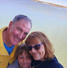 Donna Laque's Instagram, Twitter & Facebook