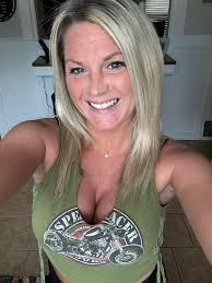 🍻Happy Hour 1-6pm🍻 Try one of our 🍕Pizzas🍕 while you're here!  #zoneladies #youshouldtotallydoit #meetusatthezone #partytimeexcellent  #goodtimeswithgoodpeople #happyhour #lunchtime #dontyouwishyouhadamarissa