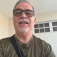 Veuillez visiter le site officiel