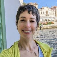 70+ "Suzanne Day" profiles