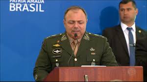 General eduardo pazuello 22/05/2021 senador dpvat demonstra despreparo e desrespeito ao ignorar a patente do general eduardo pazuello (veja o vídeo). General Eduardo Pazuello E O Novo Secretario Executivo Do Ministerio Da Saude Noticias R7 Jr Na Tv