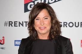 Evelyne Thomas a 57 ans : secrets d'une vraie star TV
