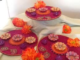 Mehndi Plates In Vibrant Pink And Orange See Www Facebook Com Mehnditraysforfun Handcraft Colour Schemes Pink And Orange