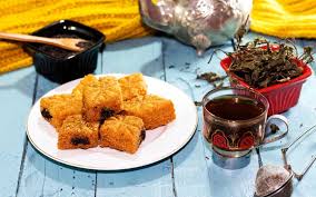 Algerian food is a mix of various influences, from berber to arabic to french to jewish. Algerian Food 14 Traditional And Popular Dishes To Try Nomad Paradise