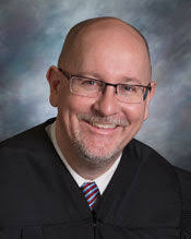 Ducey appoints former judge, prosecutor to Pinal court