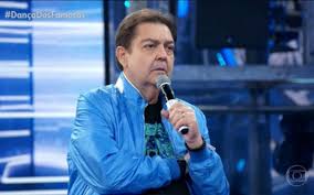 Uma delas envolve uma entrevista damodelo alana ao jornalista chico barney. Globo Confirma Saida De Faustao So Cabe Respeitar E Aplaudir Televisao O Dia