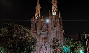 Natal, paskah, pantekosta, hari jumat agung, kenaikan isa almasih, wafat isa almasih. 10 Gambar Gereja Katedral Jakarta Pusat Sejarah Singkat Tahun Berdirinya Alamat Jadwal Misa Hari Minggu Struktur Jejakpiknik Com