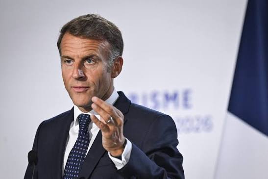 Attaques hybrides russes », hausse des prix du carburant : revivez la  conférence de presse d'Emmanuel Macron ➡️ https://go.publicsenat.fr/Ljg