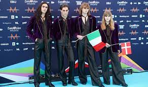 Mentre dai canali social dell'eurovision pubblicano i primi video dei maneskin per presentarli al pubblico europeo, noi dall'italia siamo già tutti. J 1jgtmvlbjtum