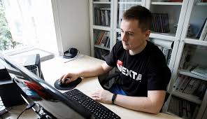 Raman dsmitryjewitsch pratassewitsch (weißrussisch раман дзмітрыевіч пратасевіч, russisch роман дмитриевич протасевич roman dmitrijewitsch protassewitsch; Genprokuratura Belorussii Poprosila Polshu Vydat Osnovatelej Kanala Nexta Vedomosti