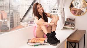 Cenapop · Ex-atriz pornô troca indústria do sexo por podcast nerd:  “Enterrei meu passado”