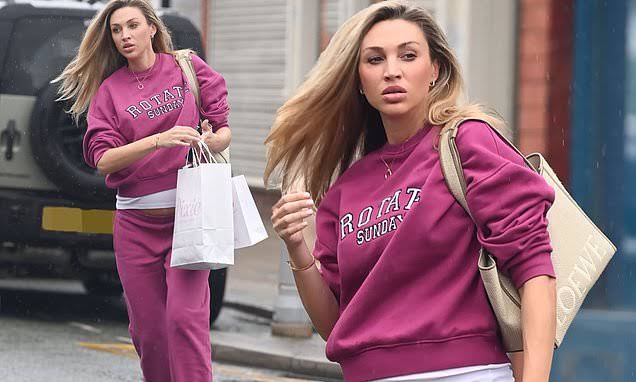 Ryan Giggs' pregnant girlfriend Zara Charles wears a fuchsia tracksuit  co-ord as she stocks up on baby items during a shopping spree in Cheshire |  Daily Mail Online