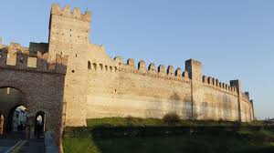 There are four gates which roughly correspond the points of the compass. Middle Ages Castles Walled Towns Of Cittadella And Marostica