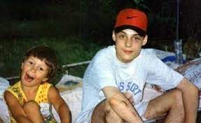 Музыкой увлекся ещё в школьные годы. Aleksej Dolmatov Reper Guf Biografiya Informaciya Lichnaya Zhizn Foto Video