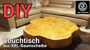 Alte gegenstände können sich auch als tolle möbel anbieten. Einen Couchtisch Aus Einer Xxl Baumscheibe Baue Dir Deine Designmobel Einfach Selbst Diy