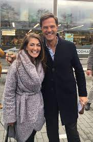 Fragment uit de vierde aflevering met dilan yeşilgöz (vvd) over seksistische berichten die zij welke vrijgezelle man gaat in een gloednieuw seizoen van the bachelor op zoek naar de liefde? Dilan Yesilgoz Man