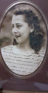 Lynette Mercer's Instagram, Twitter & Facebook