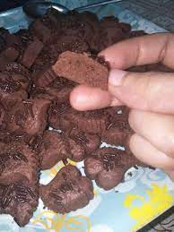 Bacaterus memiliki beberapa rekomendasi produk biskuit coklat yang sangat laris dibeli oleh konsumen saat menjelang hari raya. Viral Biskut Coklat Rice Guna 1 Adunan Jer Boleh Dapat 150 Biji Biskut Jimat Rasa Ide Makanan Makanan Jalanan Coklat