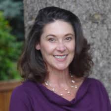 Stephanie Bertsch's Instagram, Twitter & Facebook